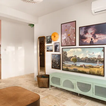 Foca Concept Apartment *